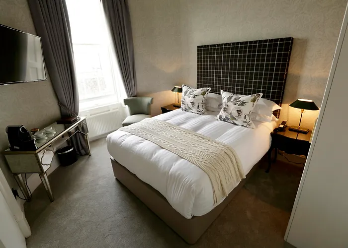 Nira Caledonia Hotel