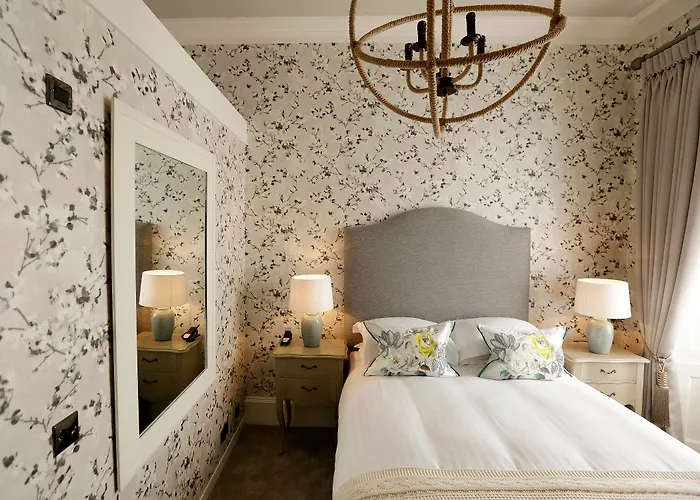 Hotel Nira Caledonia 4*