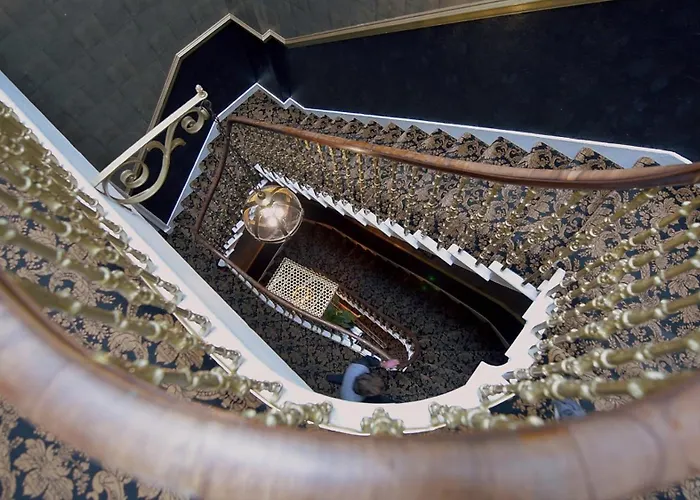 Nira Caledonia Edinburgh