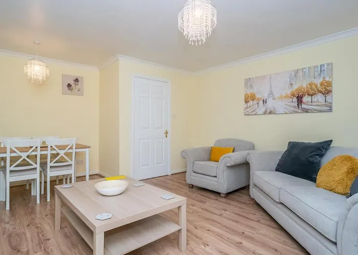 Modern Renovated 2bed Flat With Free Parking Apartment