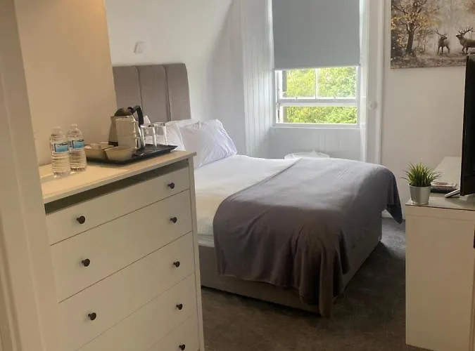 Ellwyn House * Edinburg