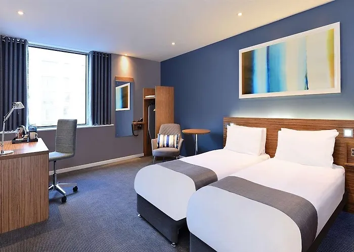 Travelodge Hotell 3*