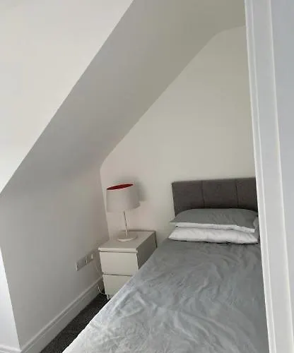 Perfect 4 Bedroom 2 Bathroom Hébergement de vacances *