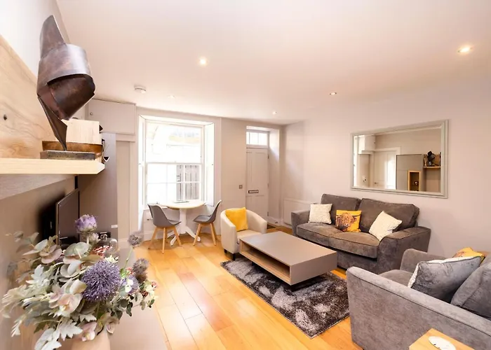 Joivy Splendid Flat Near Castle