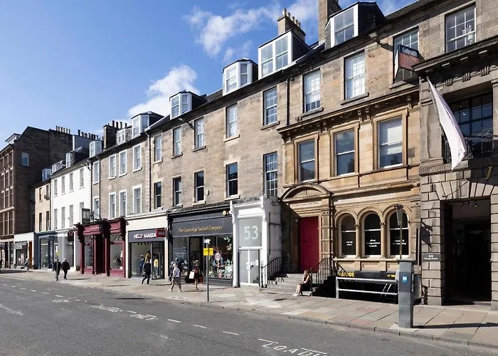 Joivy Inviting Flat At The Heart Of شقة