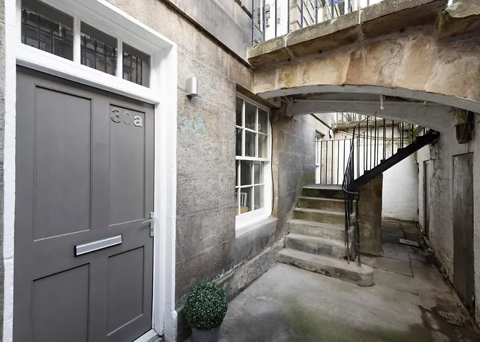 Joivy Splendid Flat Near Castle Edinburgh