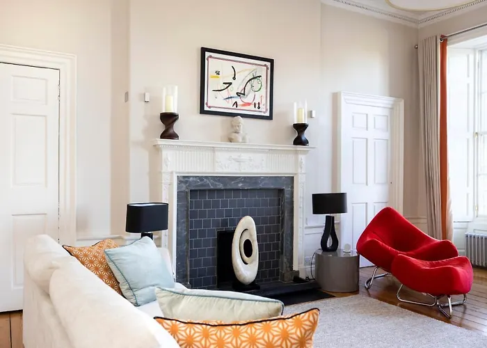 Joivy Contemporary Flat In The New Town Appartement
