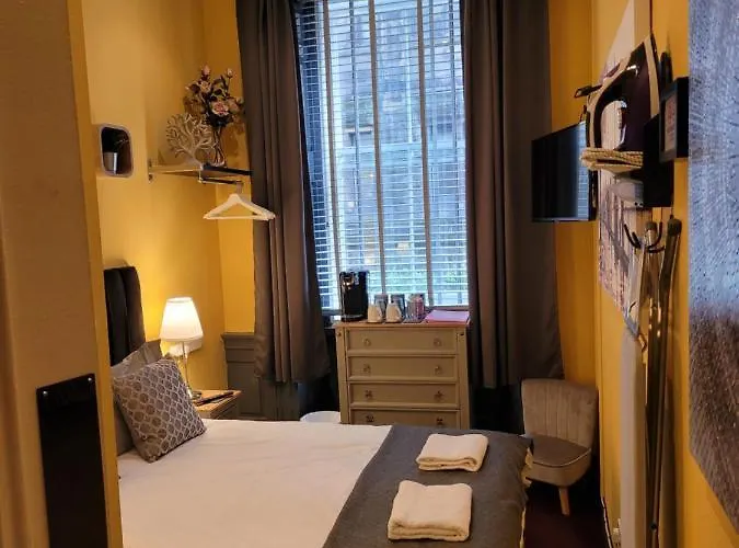 The - No 8 Guest house Edinburgh