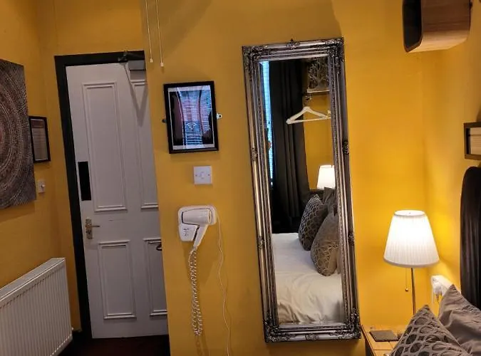 The - No 8 Guest house *