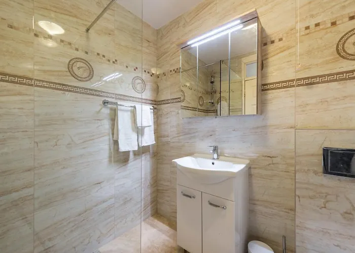 Bright And Modern 2 Bed 아파트