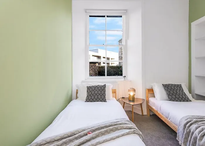 Centre 2 Bedroom Main Door * إدنبرة