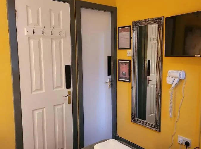 The - No 8 Guest house