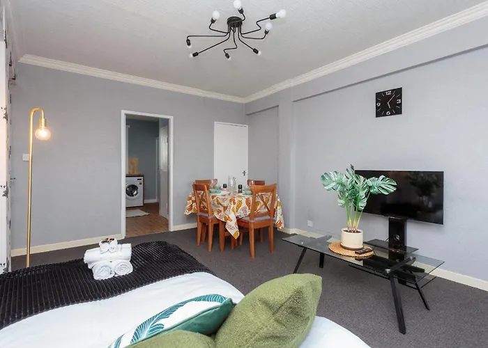 Spacious 3db -15 Minutes From Centre