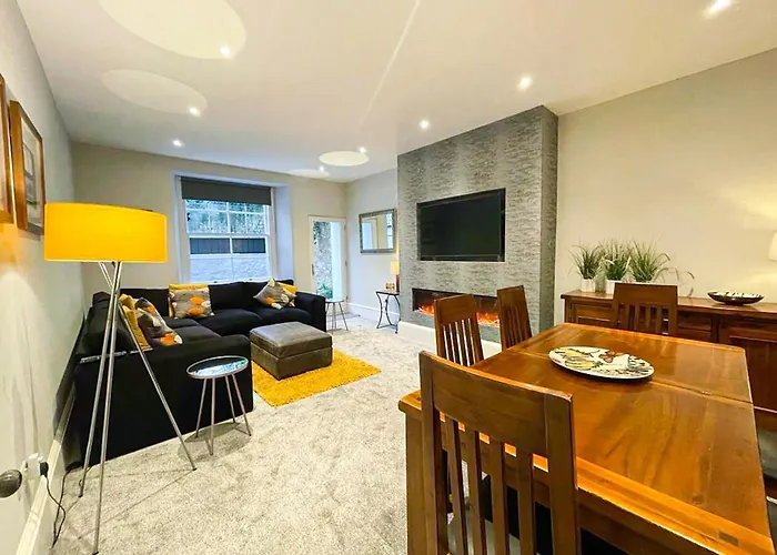 2bed, Private Garden & Fireplace, Near Water Of Leith Lejlighed *