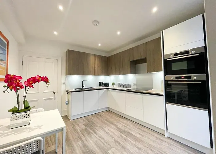 2bed, Private Garden & Fireplace, Near Water Of Leith Lejlighed *