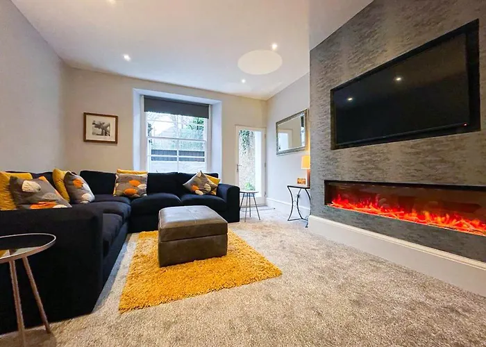 Lejlighed 2bed, Private Garden & Fireplace, Near Water Of Leith *