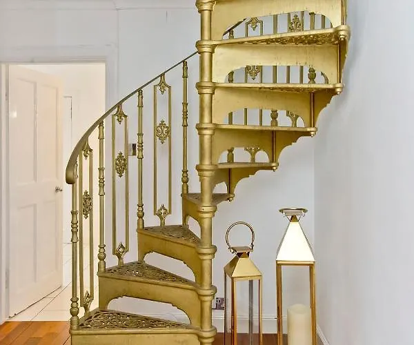 Exquisite & Lively With Fireplace & Panoramic Views