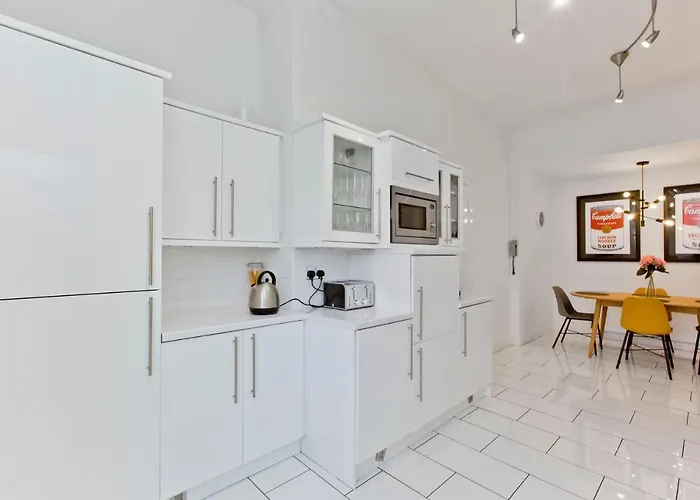 Exquisite & Lively With Fireplace & Panoramic Views Apartament