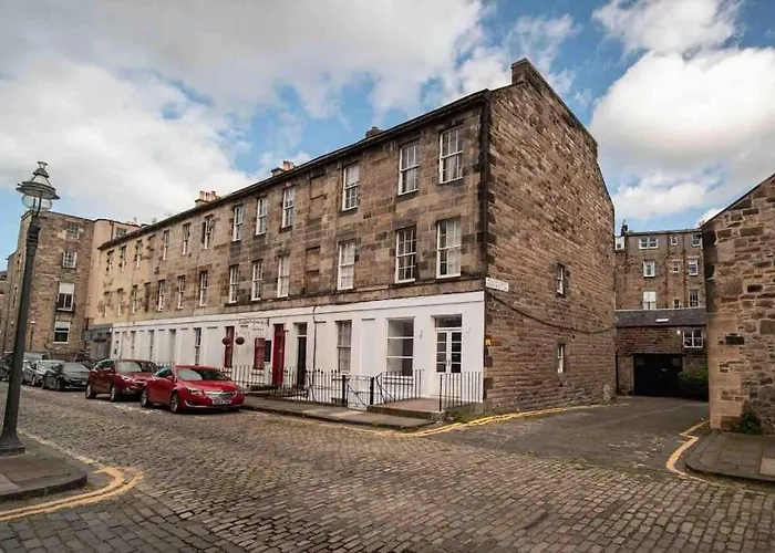 Righ - Luxury West End Artisan Apartament