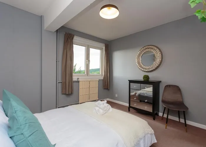 Spacious 3db -15 Minutes From Centre * אדינבורו