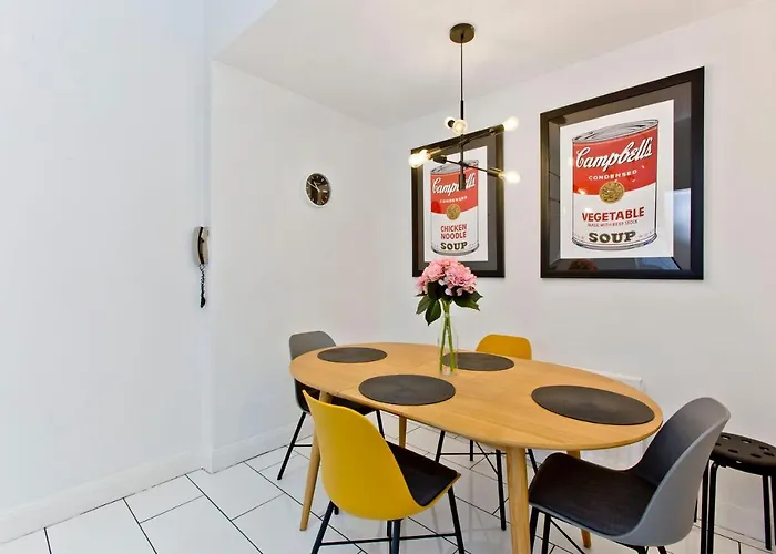 Exquisite & Lively With Fireplace & Panoramic Views Apartament
