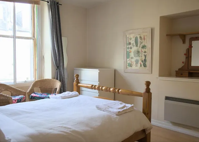 아파트 Cosy N Comfy Flat In Historic Heart Of *