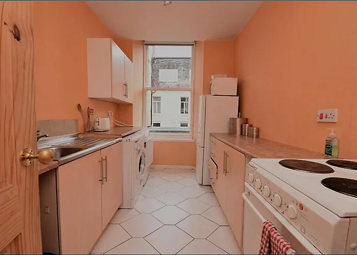 Cosy N Comfy Flat In Historic Heart Of 아파트