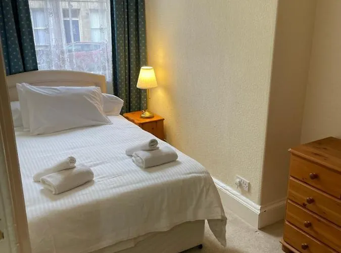 Apartment Fantastic Location 10 Mins To Princes Street- 15 To Royal Mile- Main Door-patio Edinburgh