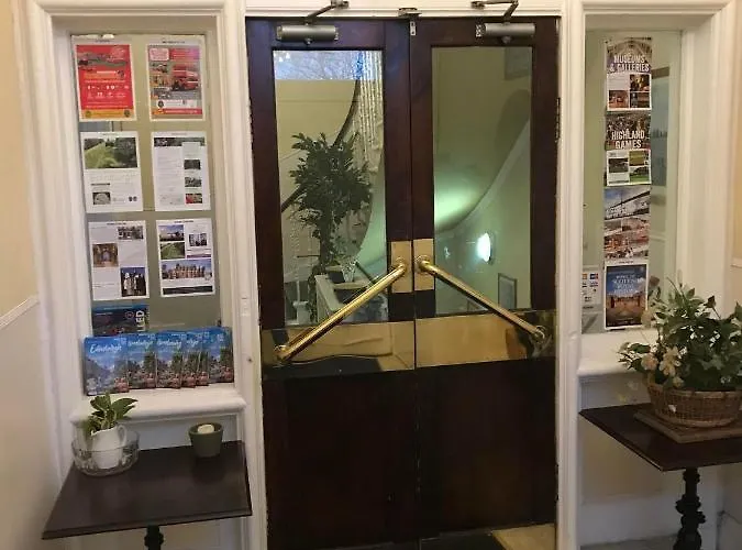 The Claremont Otel 3*