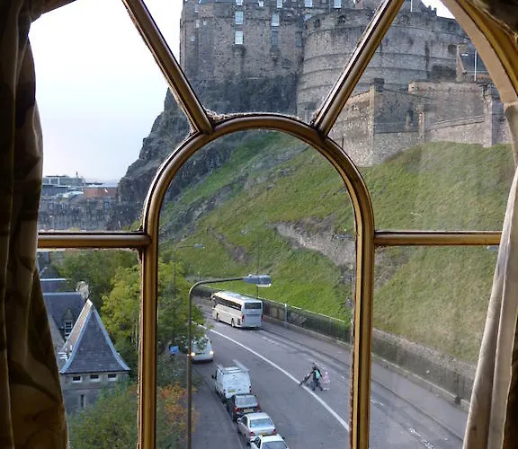 Castle Rock - Adults Only Edinburgh