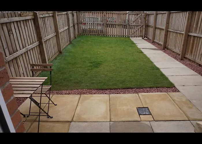 בית נופש Peaceful, Lovely And Modern, Entire House אדינבורו