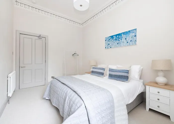 Stylish 3-bedroom Getaway * Edynburg