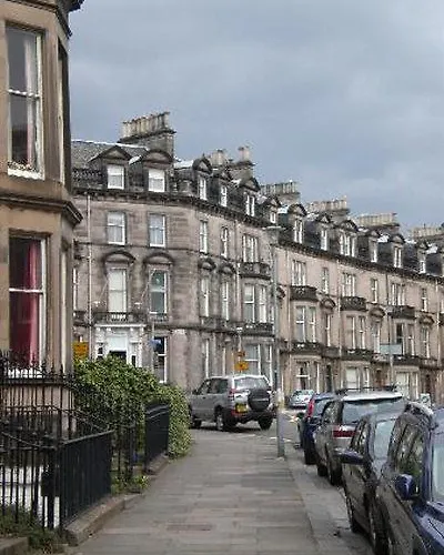 Travelodge Haymarket 3*