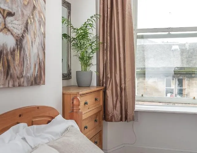 Contemporary 3 Bed City Centre - Ensuite Appartement
