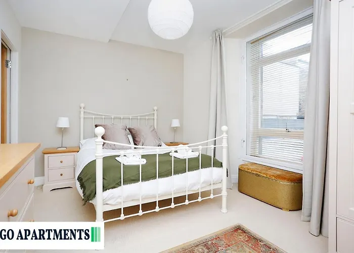 Large 2 Bed Centre - Free Parking Lejlighed