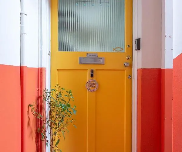 Bright & Spacious Double With Garden View- Close To Airport & Centre Rum i privatbostad Edinburg