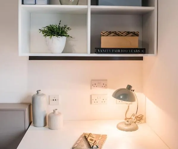Appartement For Students Only - Mcdonald Road In