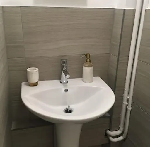 Caledonian - Charming 1 Bed Flat * אדינבורו