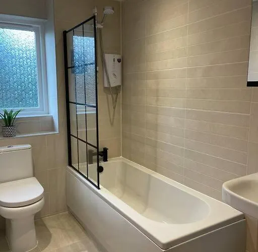 Apartment 2 Bed Centre Modern Flat