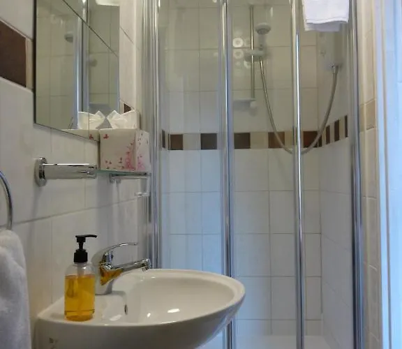 Pensionat Alba Hills 3*