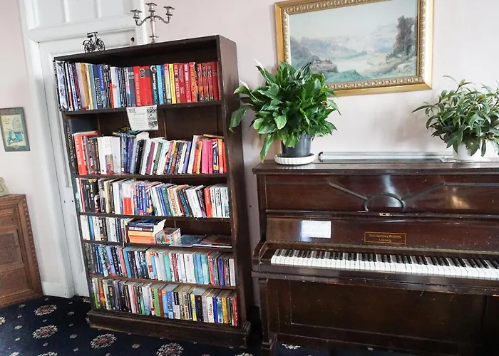 Castle Rock - Adults Only Hostel