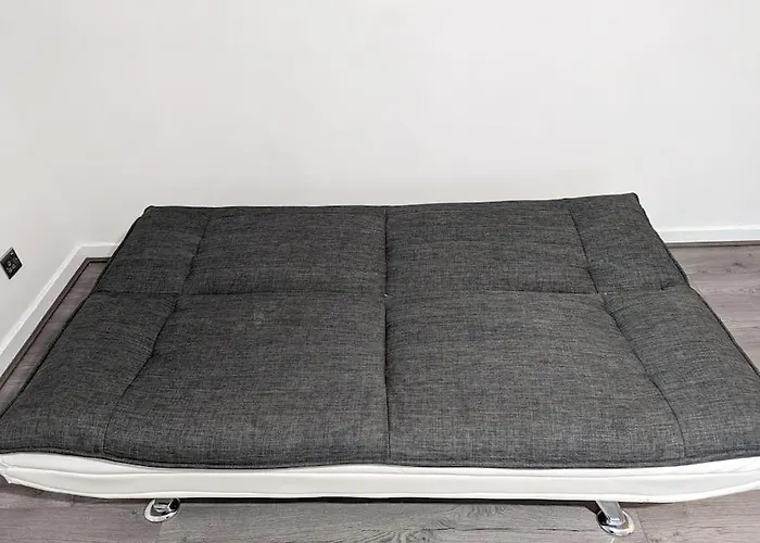 דירה 3 Bedroom Sleeps 8 אדינבורו