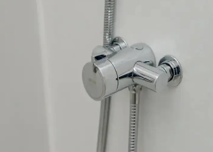 בית נופש Spacious Murrayfield Flat - Pass The Keys *