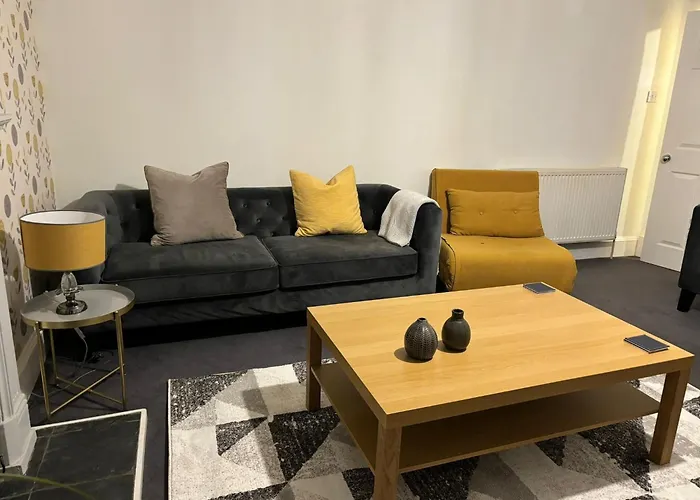 Apartment The Well Court *