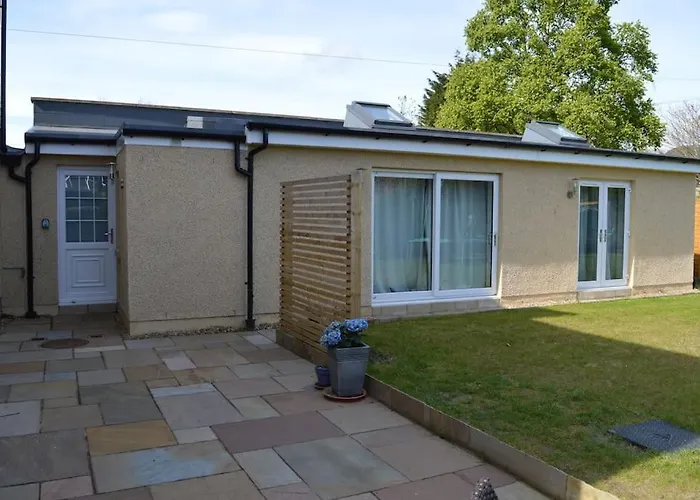 Wardie Garden Apartment Edinburgh