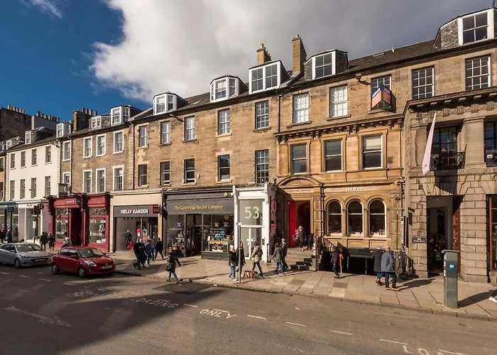 Modern George Street Sleeping 2 Apartment *