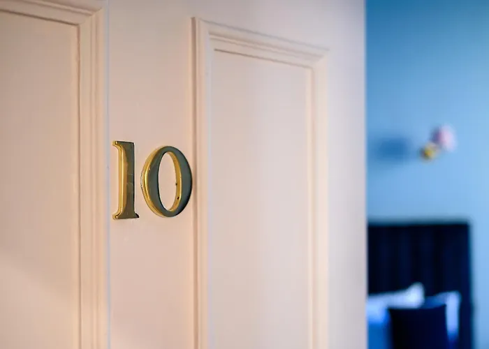 Queen Charlotte Guest house 3*