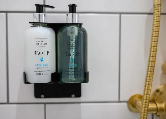 Queen Charlotte Guest house