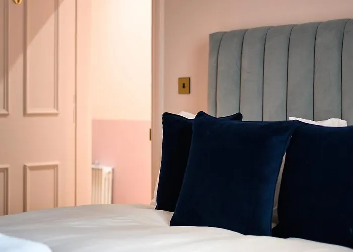 Queen Charlotte Guest house