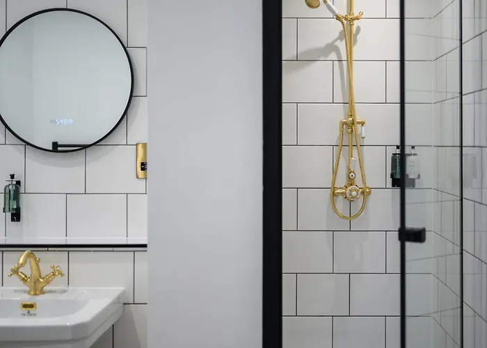 Queen Charlotte Guest house